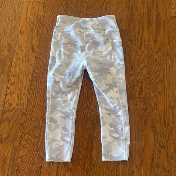 White  camo leggings - Picture 3 of 4